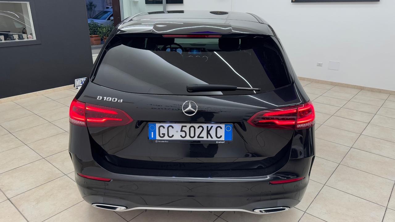 MERCEDES CLASSE B 180 D PREMIUM AMG-2020