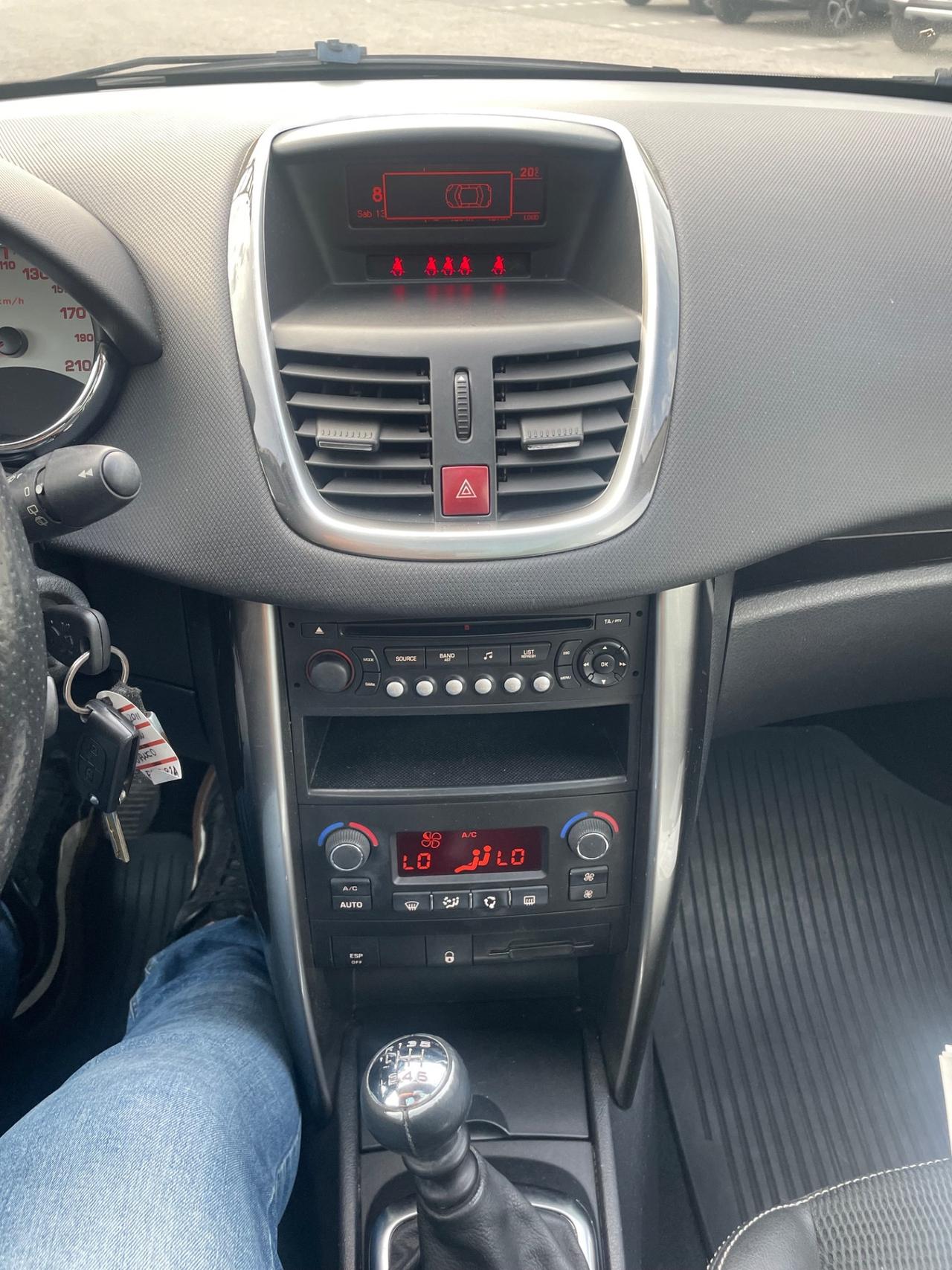 Peugeot 207 1.6 HDi SW Outdoor 2011 tetto perfetta