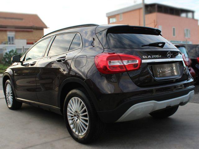 MERCEDES-BENZ GLA 200 d Automatic 4Matic Sport