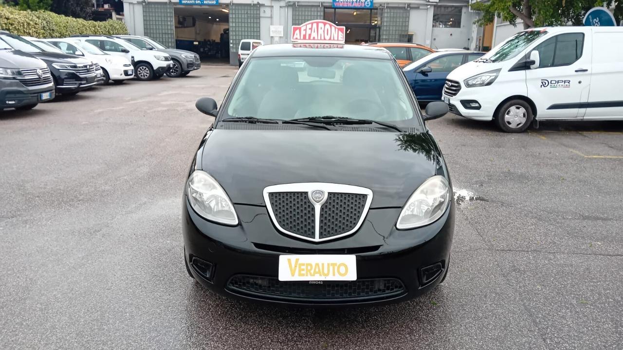 Lancia Ypsilon 1.4 Argento