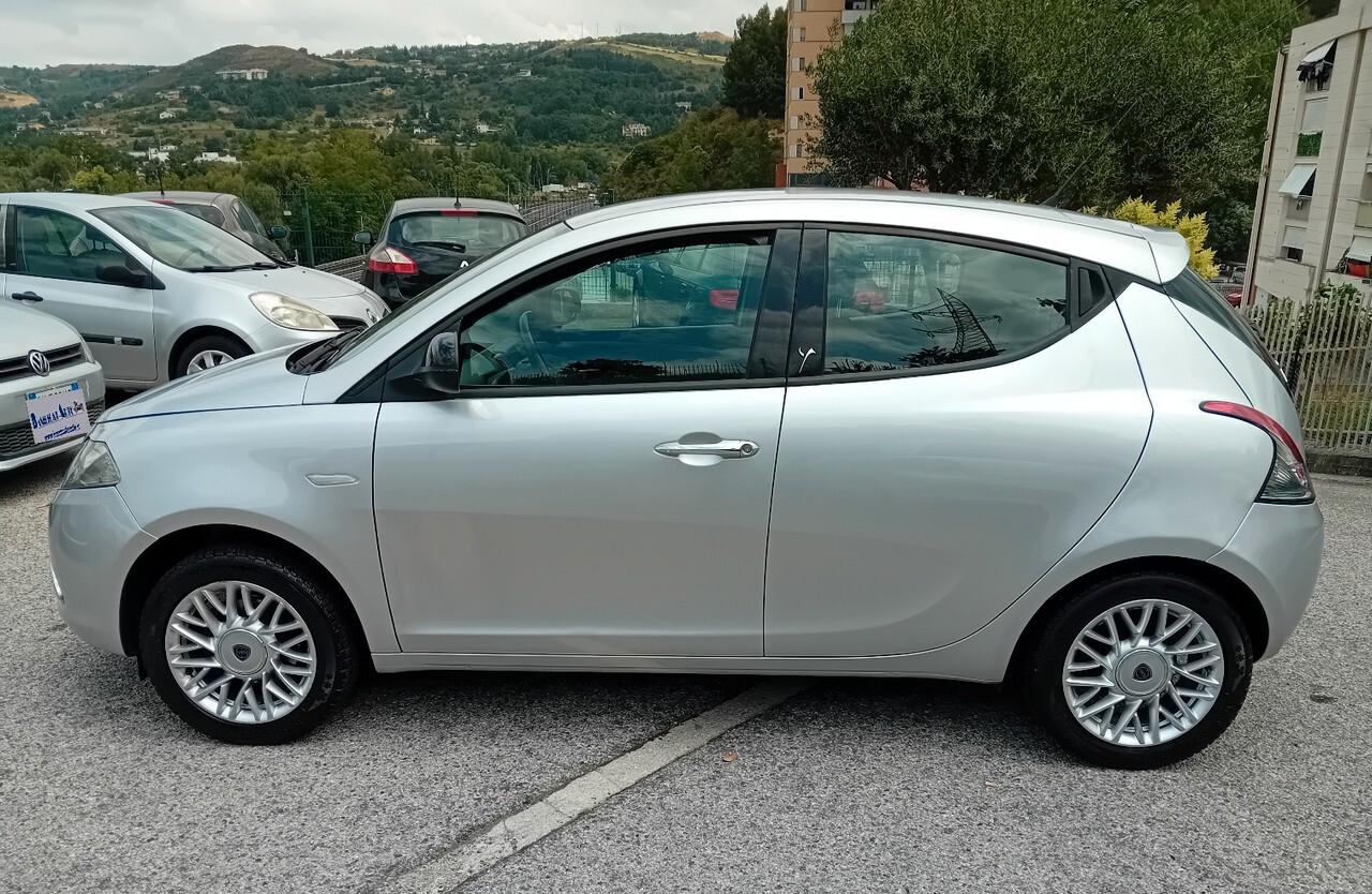 Lancia Ypsilon 1.2 69 CV 5 porte S&S Gold