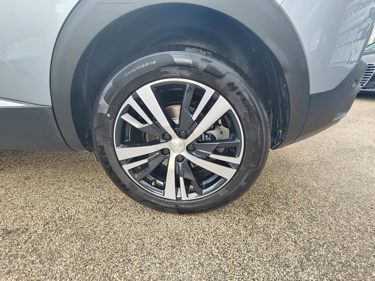 Peugeot 3008 BlueHDi 130 S&S EAT8 Allure