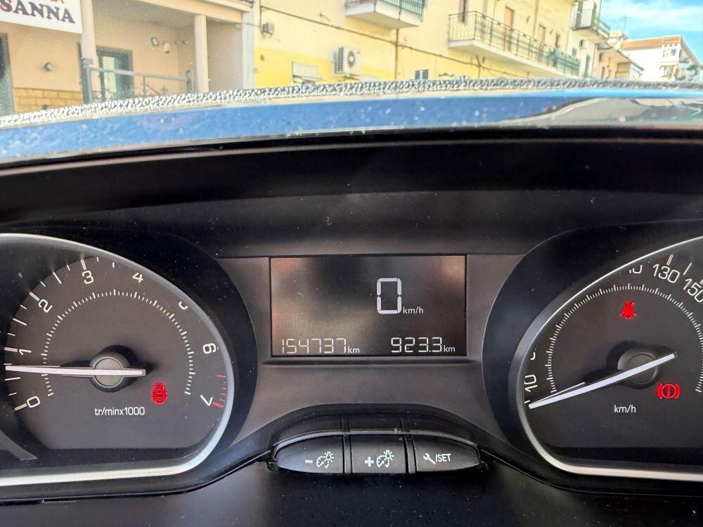 peugeot 2008 1.2 82 cv allure certificata italia