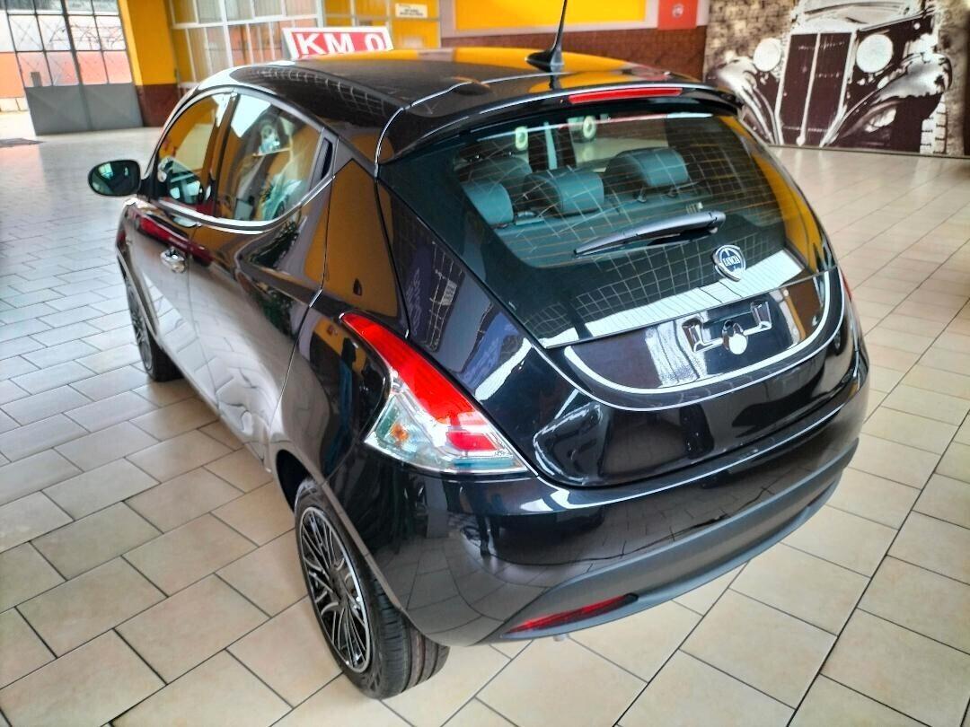 Lancia Ypsilon 1.0 70cv 5 p. Hybrid Oro KM 0!!