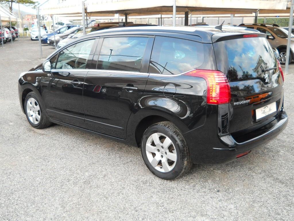 Peugeot 5008 1.6 e-HDi 115CV Stop&Start ETG6 Allure