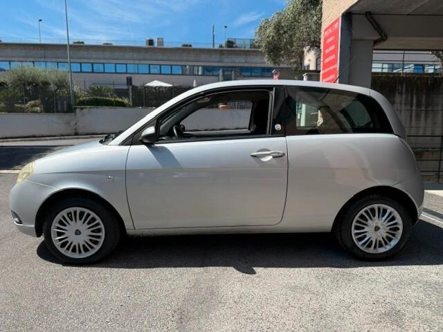 Lancia Ypsilon 1.4 Argento Ecochic GPL