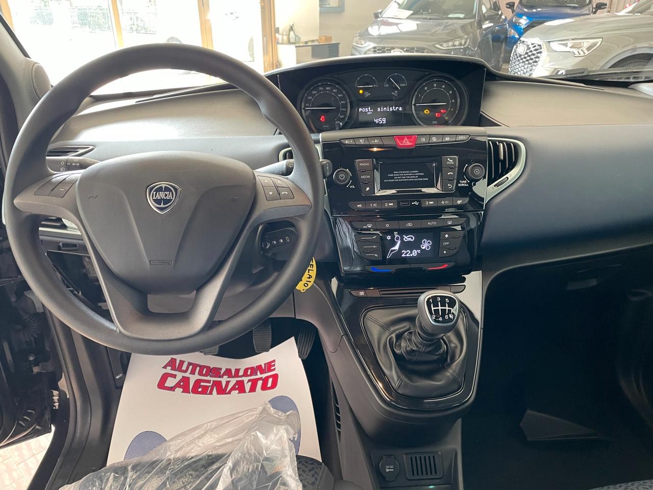 Lancia Ypsilon 1.0 FireFly 5 porte S&S Hybrid Oro