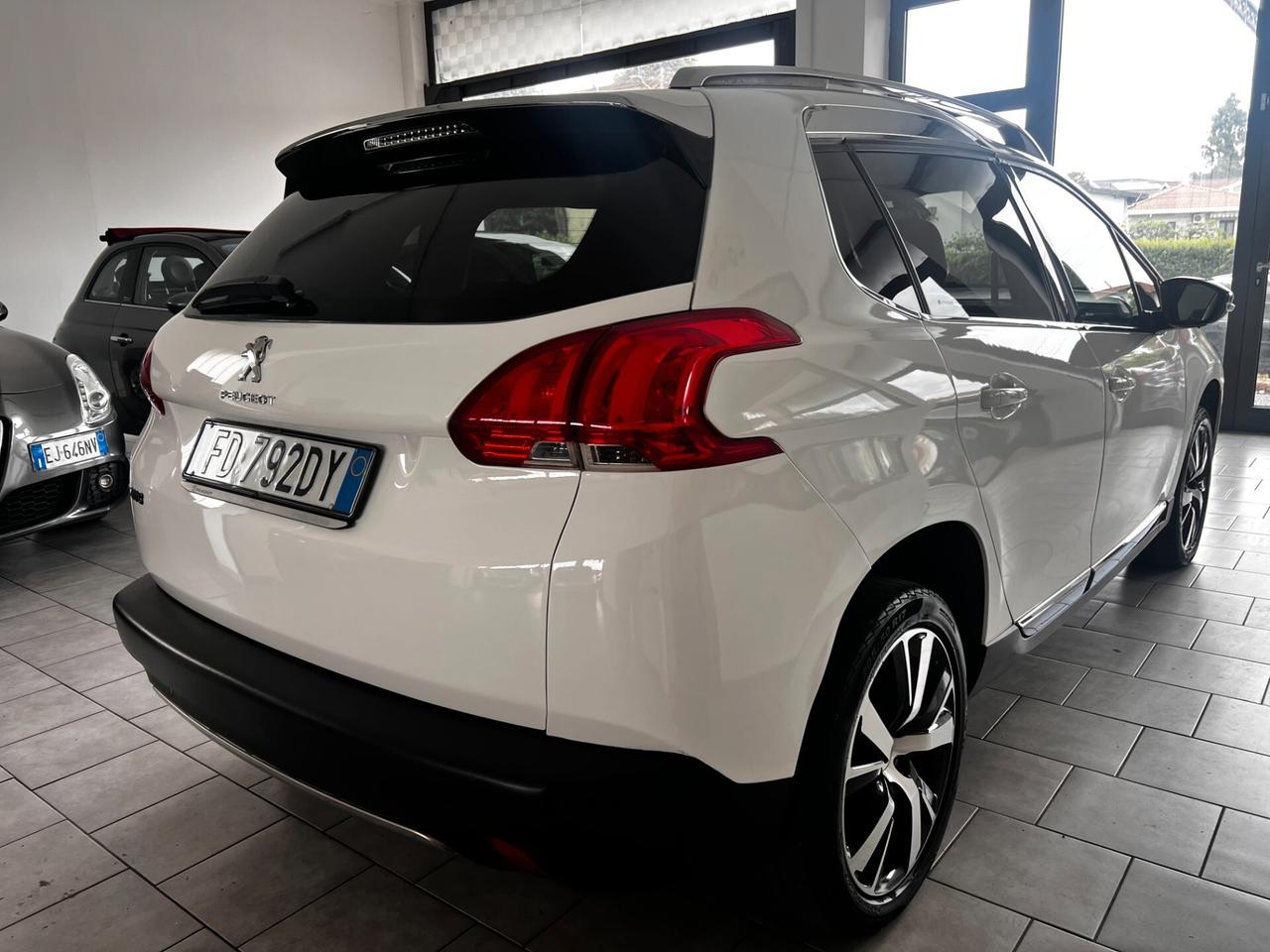 Peugeot 2008 BlueHDi 120 S&S Allure