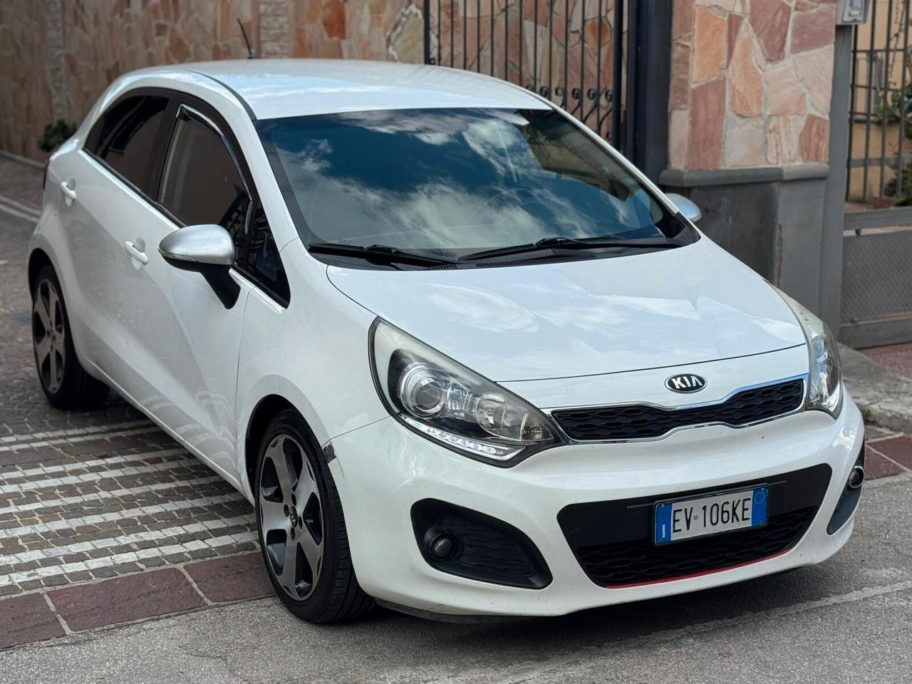 Kia Rio 1.1 CRDi 5p. Cool