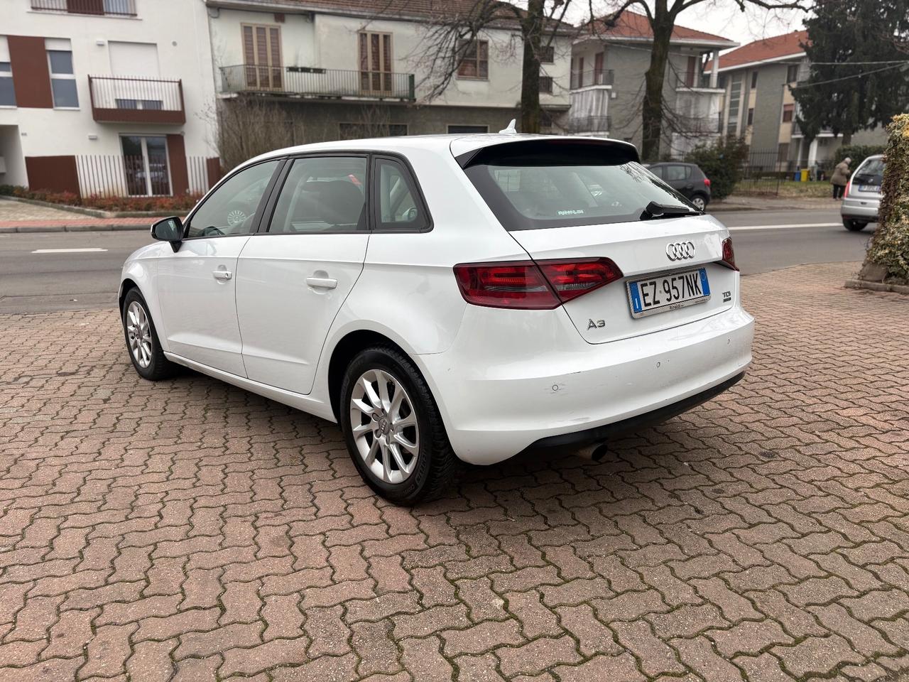 Audi A3 Sedan 1.6 TDI ultra Attraction
