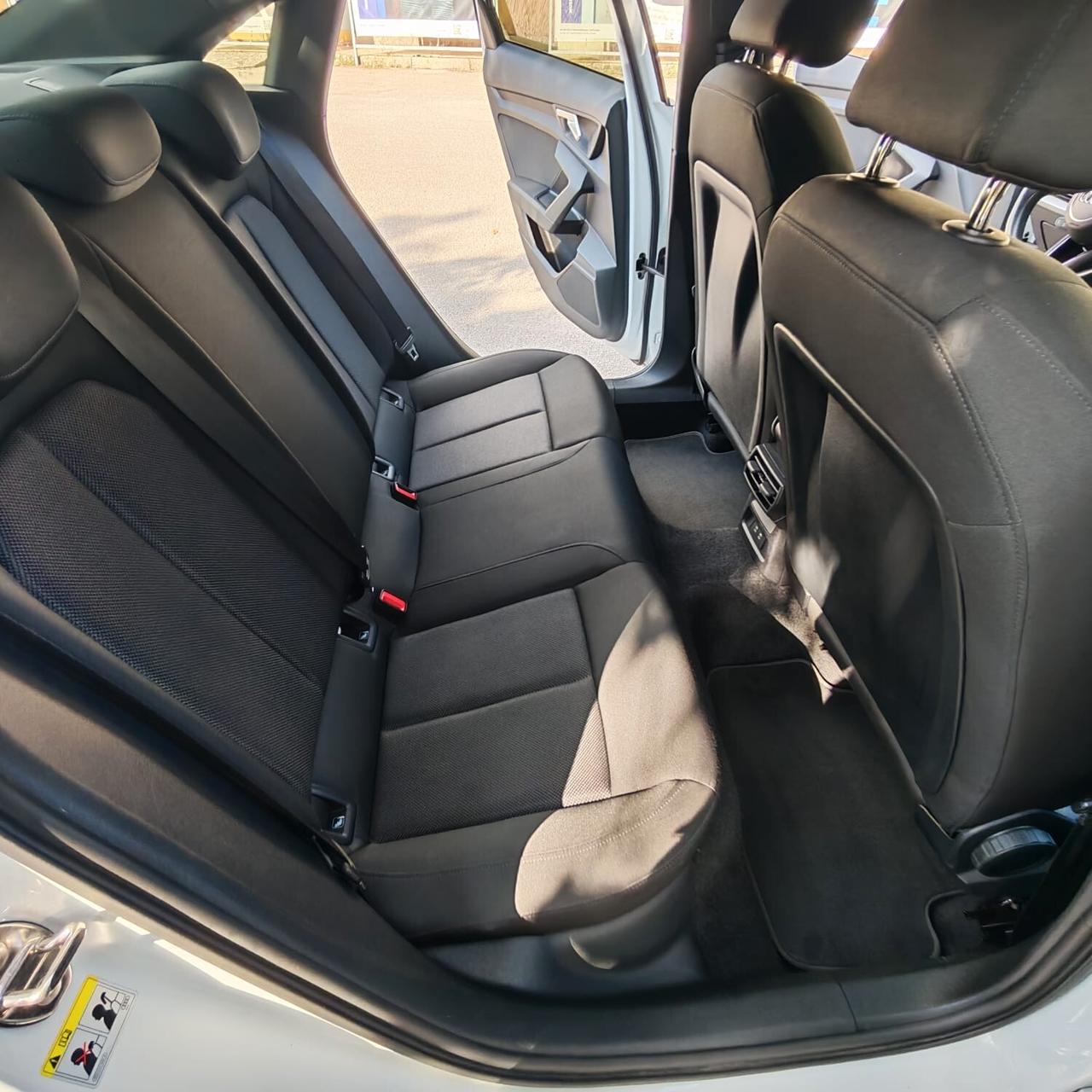 Audi A3 Sedan 40 TDI quattro S tronic Business Advanced