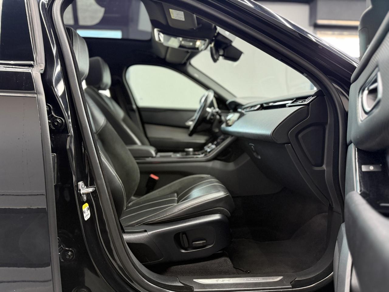 Land Rover Range Velar 2.0D I4 180 CV R-Dynamic HSE