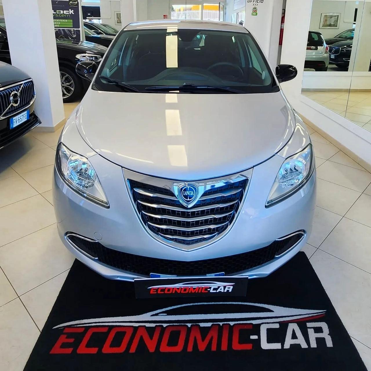 Lancia Ypsilon 1.2 69 CV 5 porte GPL Ecochic Silver km 123.000