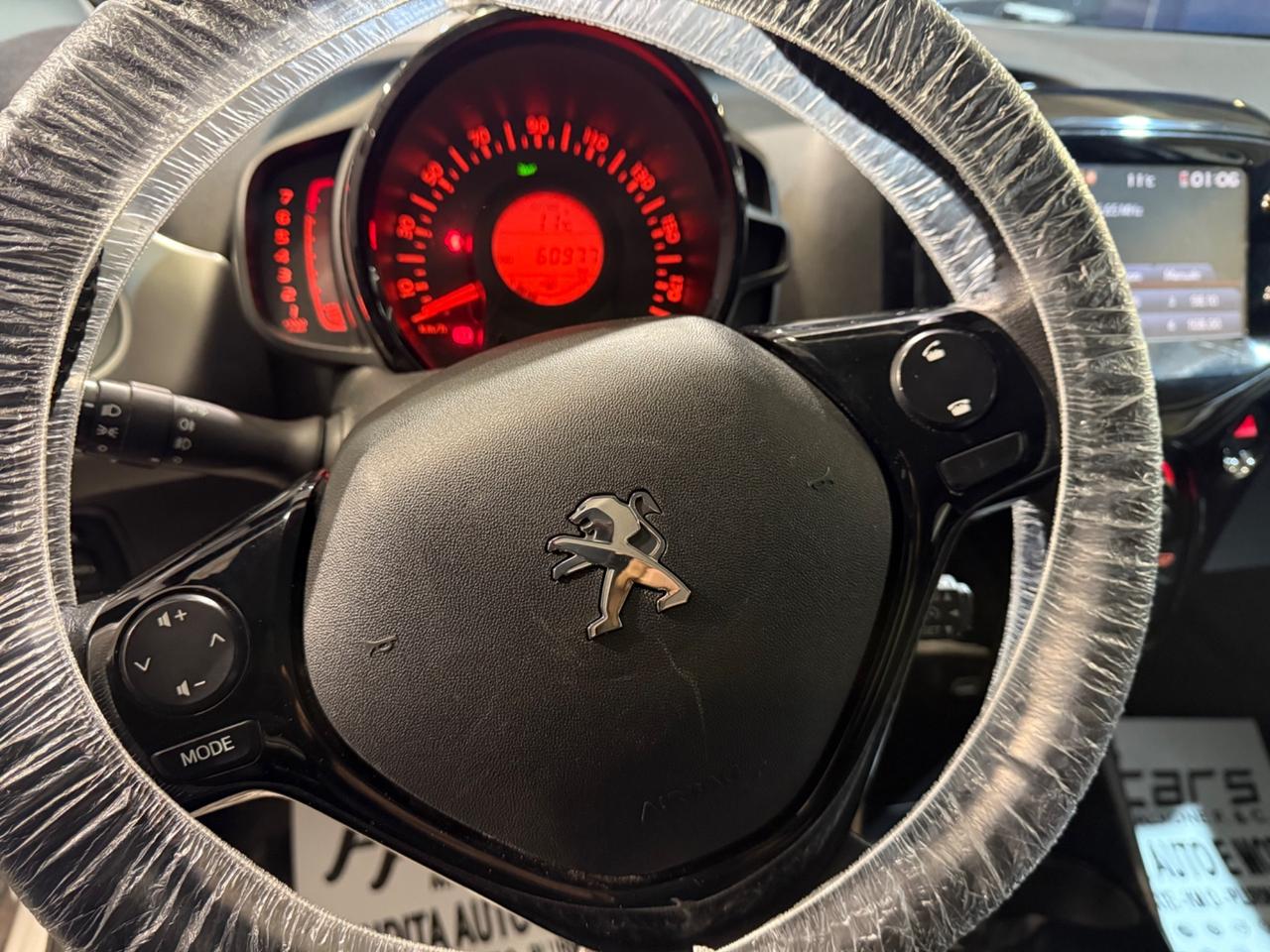 Peugeot 108 VTi 68 5 porte Allure TOP!