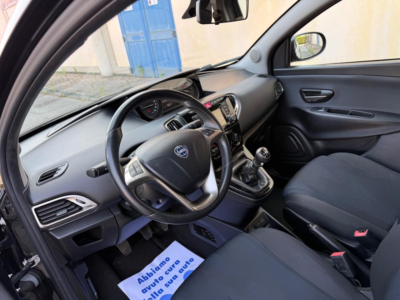 Lancia Ypsilon 1.2 69 CV 5 porte GPL Ecochic Black and Noir