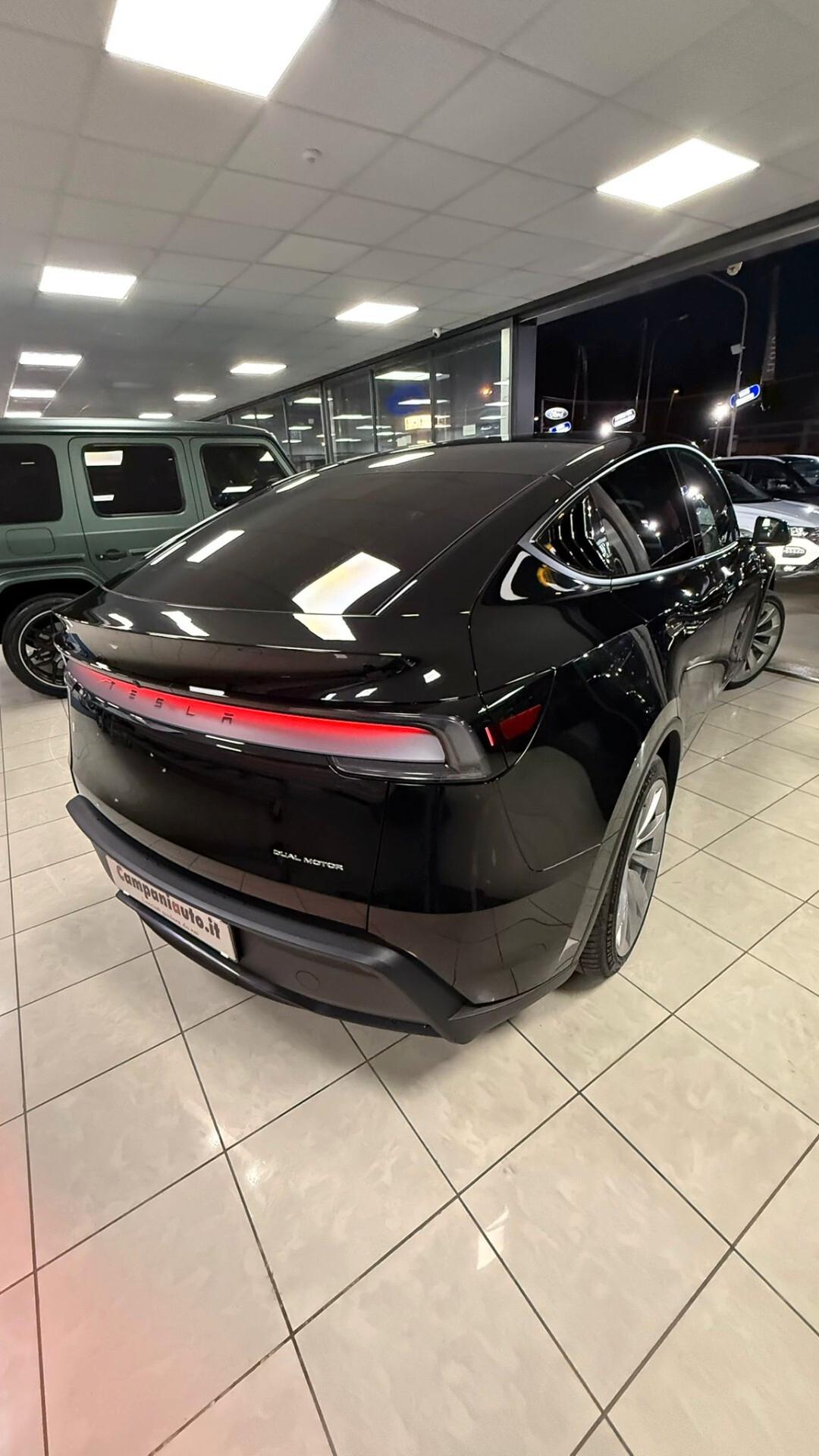 Tesla Model Y Long Range AWD