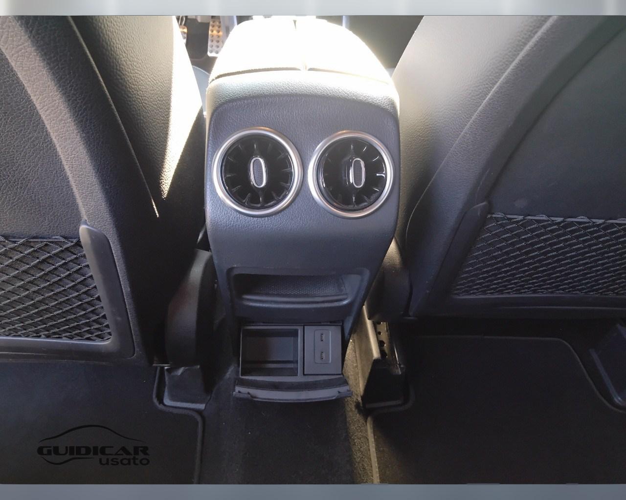 Mercedes-Benz GLB - X247 2019 - GLB 200 d Premium auto