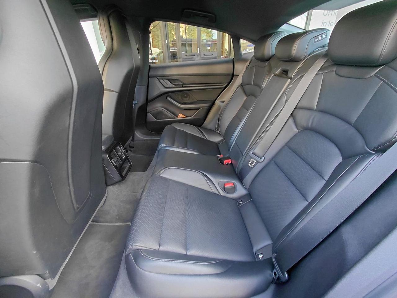 Porsche Taycan Performance Battery Plus #8212