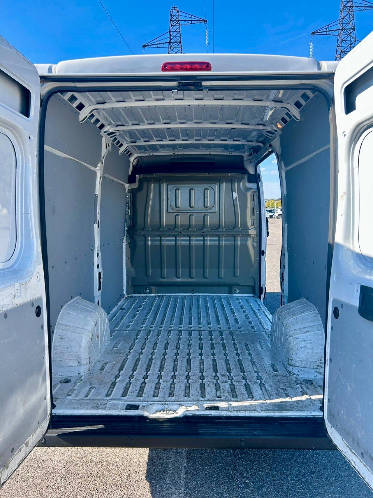 Peugeot Boxer 333 2.2 Blu-hdi 140 Cv L2 H2