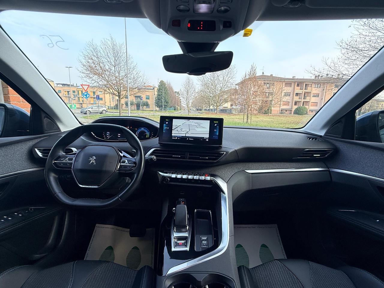 Peugeot 3008 Hybrid 225 e-EAT8 Allure