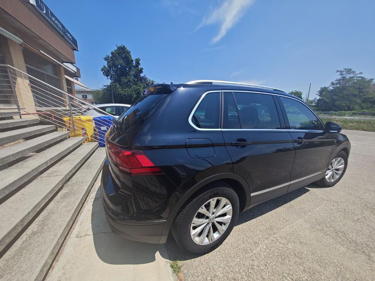 Volkswagen Tiguan Business 1.6 TDI #11814