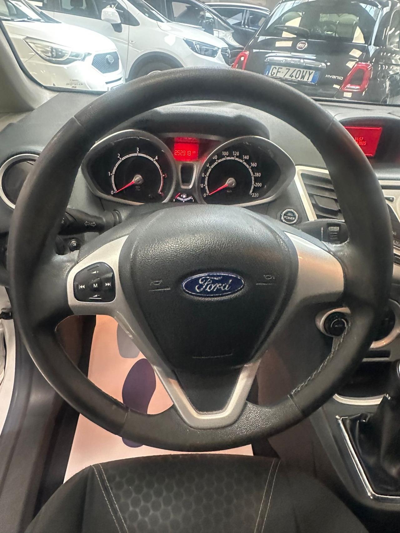 Ford Fiesta 1.4 TDCi 70CV 3P. Titanium OK Neopatentati