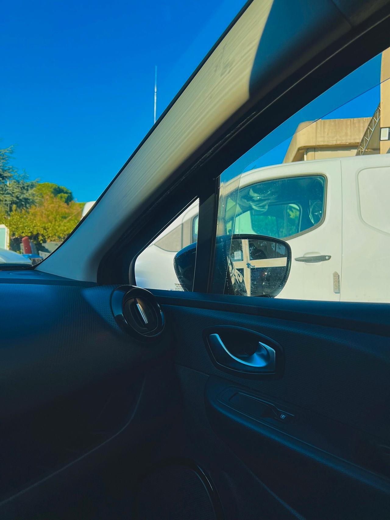 Renault Clio TCe 12V 90CV Start&Stop 5 porte Energy Intens