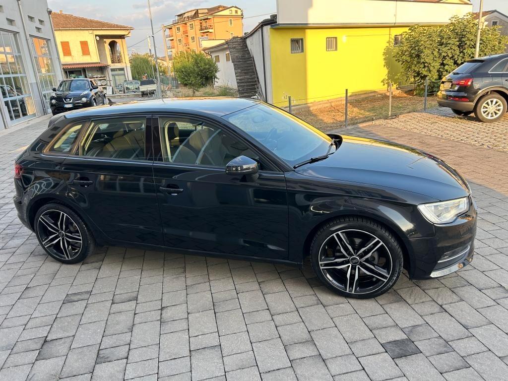 Audi A3 Sportback 1.6 TDI S Tronic Ambition 105cv