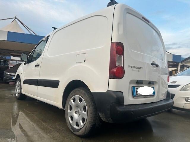 PEUGEOT PARTNER FURGONATO 3 POSTI AVANTI