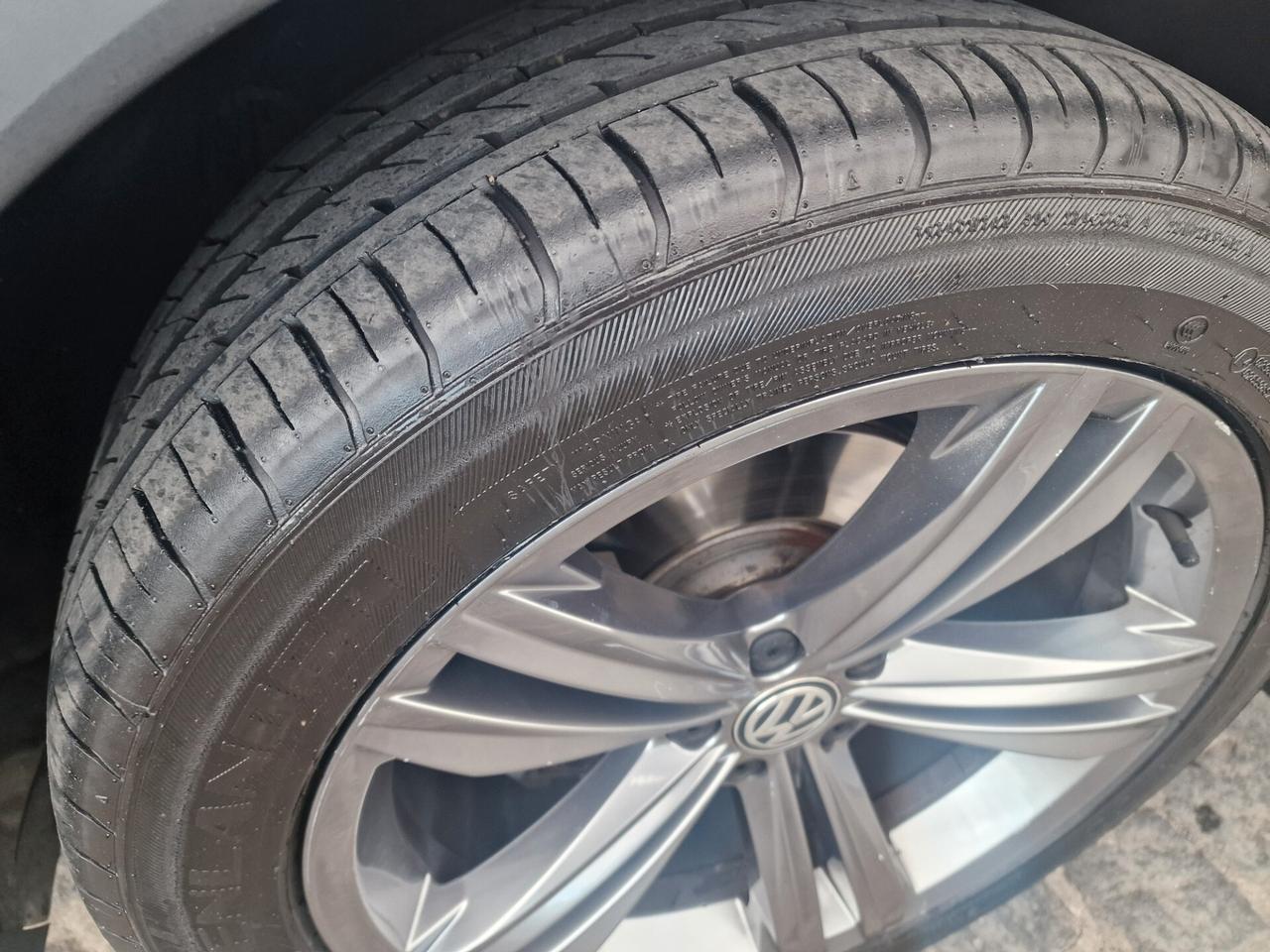Volkswagen Tiguan 2.0 TDI SCR DSG R LINE
