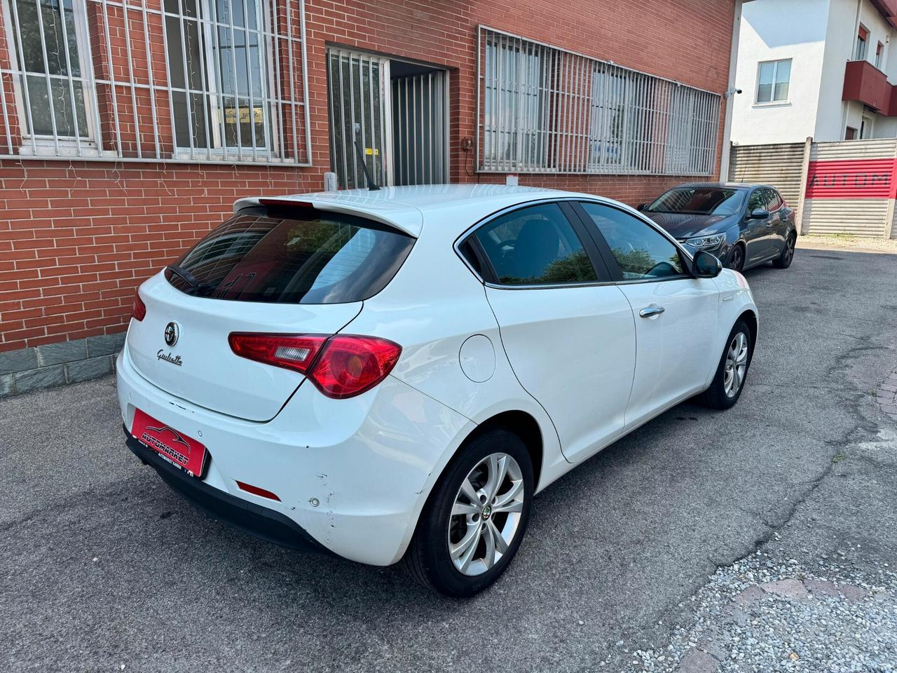 Alfa Romeo Giulietta 1.6 JTDm-2 105 CV Distinctive