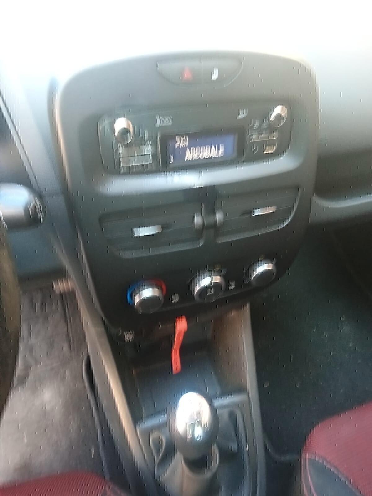 Renault Clio 1.5 dCi 8V 75CV 5 porte Wave