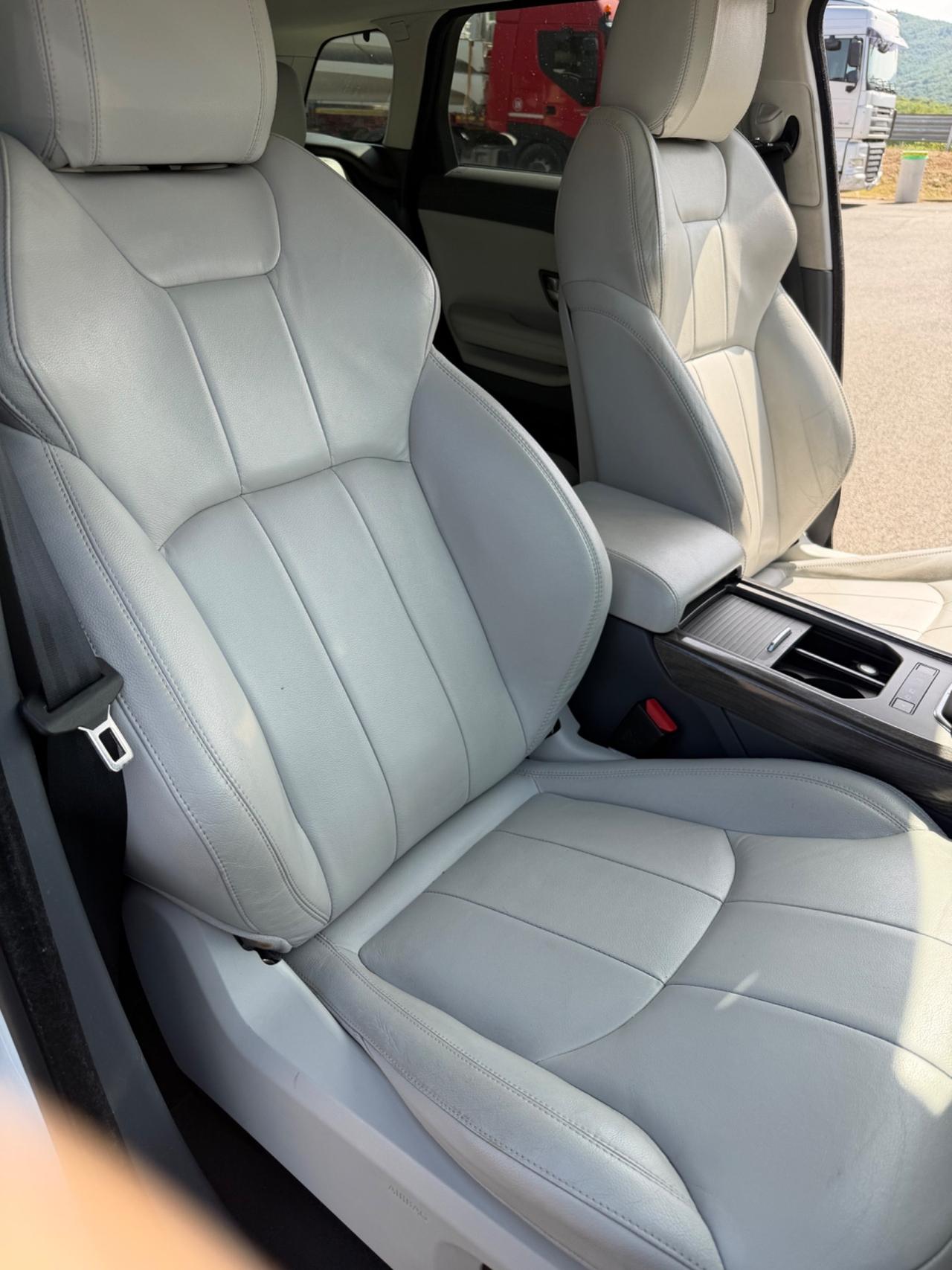 Land Rover Range Evoque 2.0 TD4 150 CV 5p. Pure