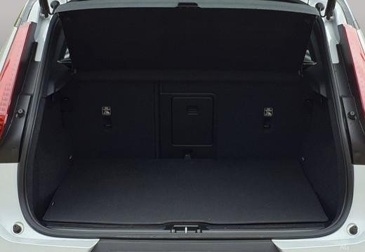 VOLVO XC40 2023 - XC40 1.5 t2 Essential auto