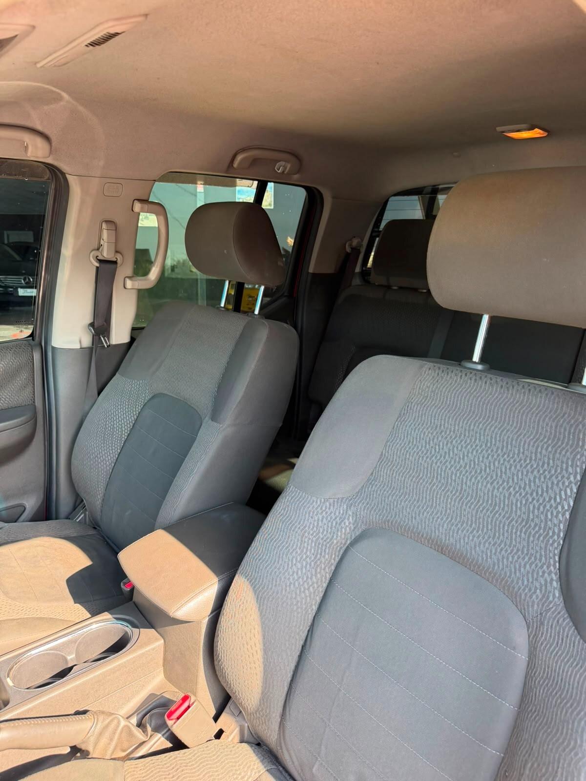 Nissan Navara 2.5 dCi 190CV 4 porte Double Cab LE