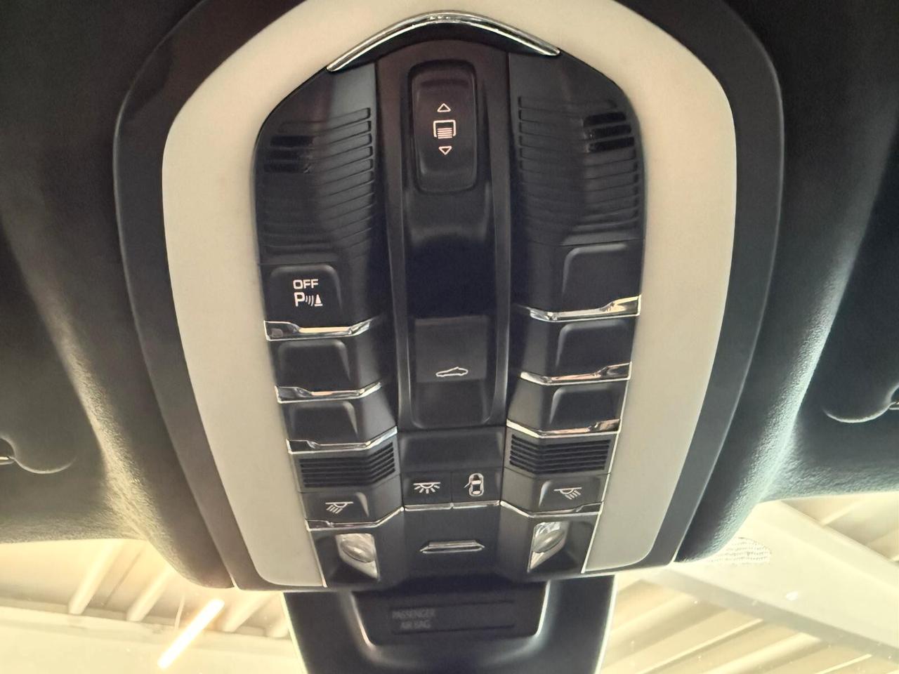 Porsche Macan 3.6 Turbo full optional GANCIO TRAINO+CHRONO+CARBO+SCARICO+DOPPIO TETTO