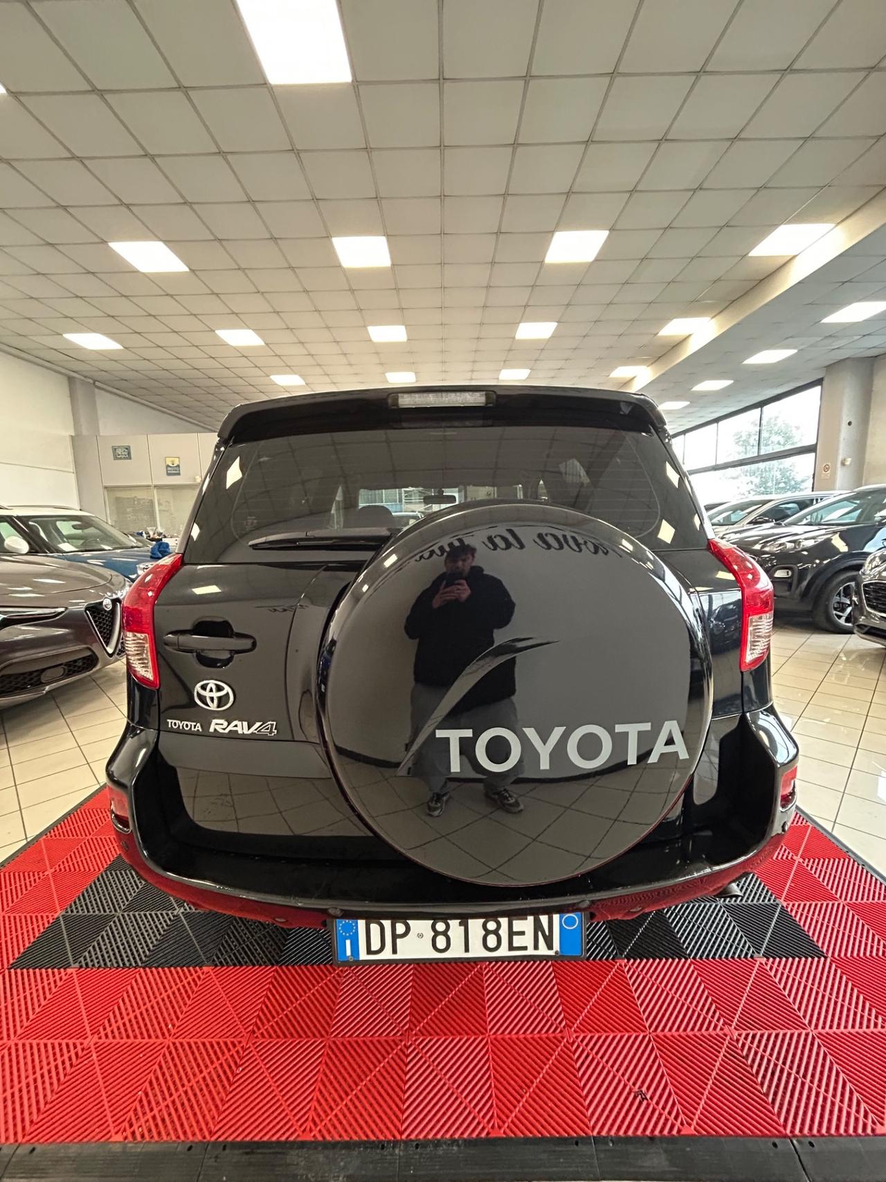 Toyota RAV 4 RAV4 2.2 D-4D 136 CV Luxury