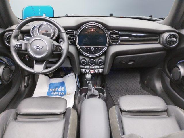 MINI Mini 1.5 Cooper Essential Cabrio