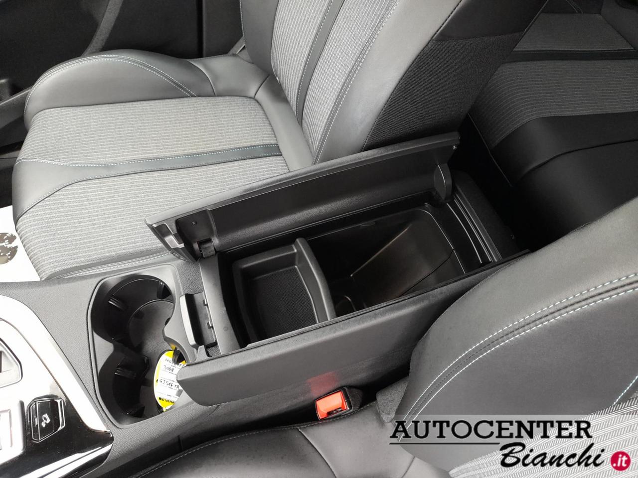 Peugeot 3008 3008 1.2 puretech t Allure s&s 130cv eat8