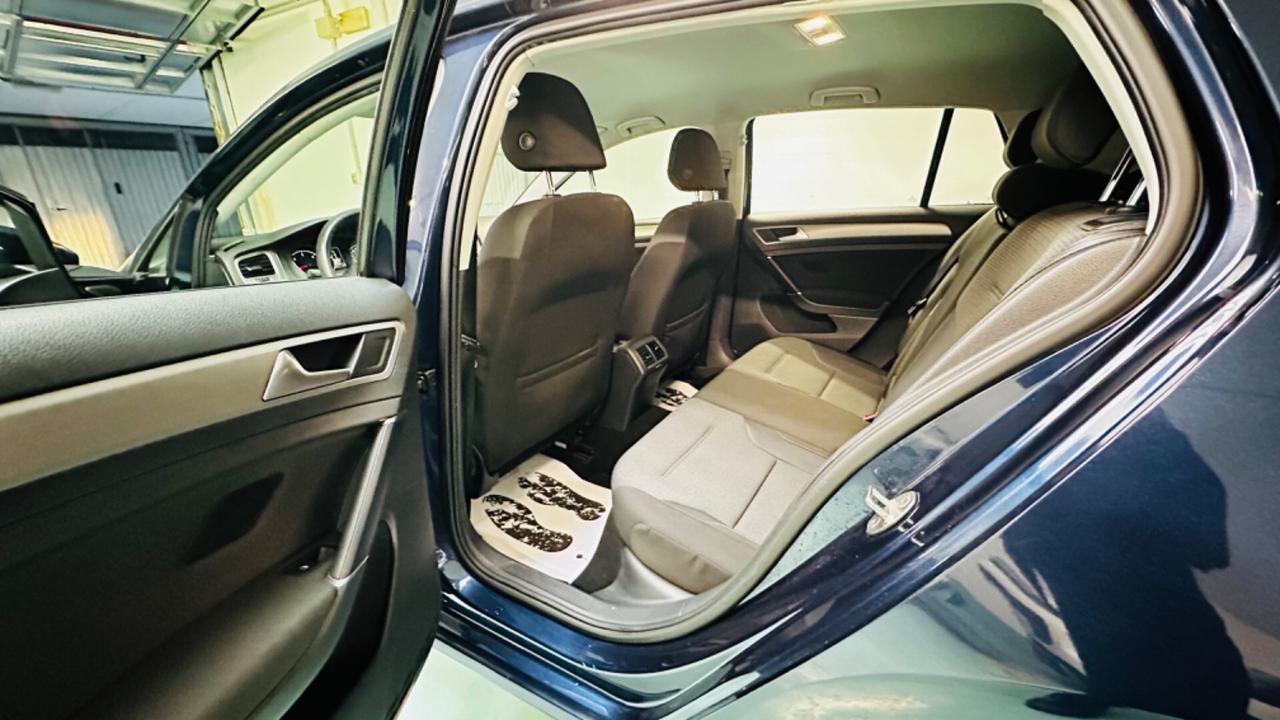 Volkswagen Golf 1.6 TDI 5p. Highline Technology.anche per neopatentati