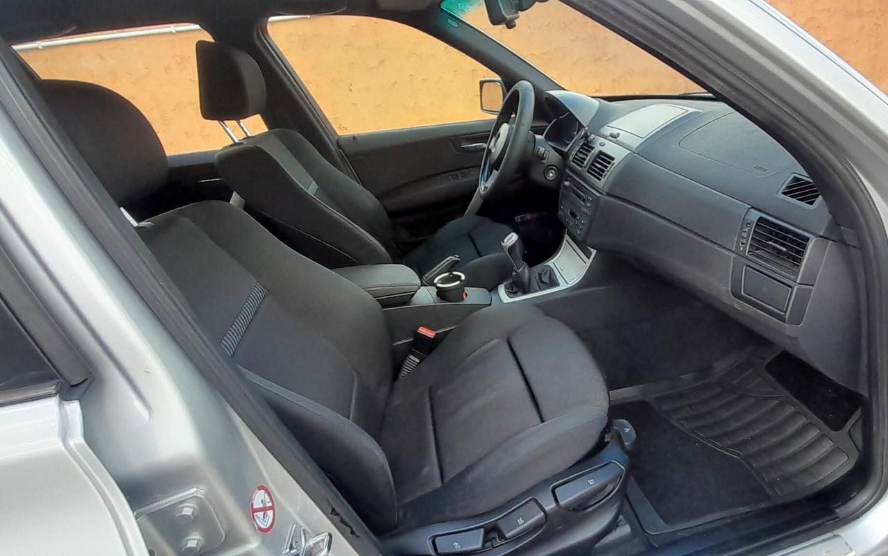 Bmw X3 2.0d cat Futura