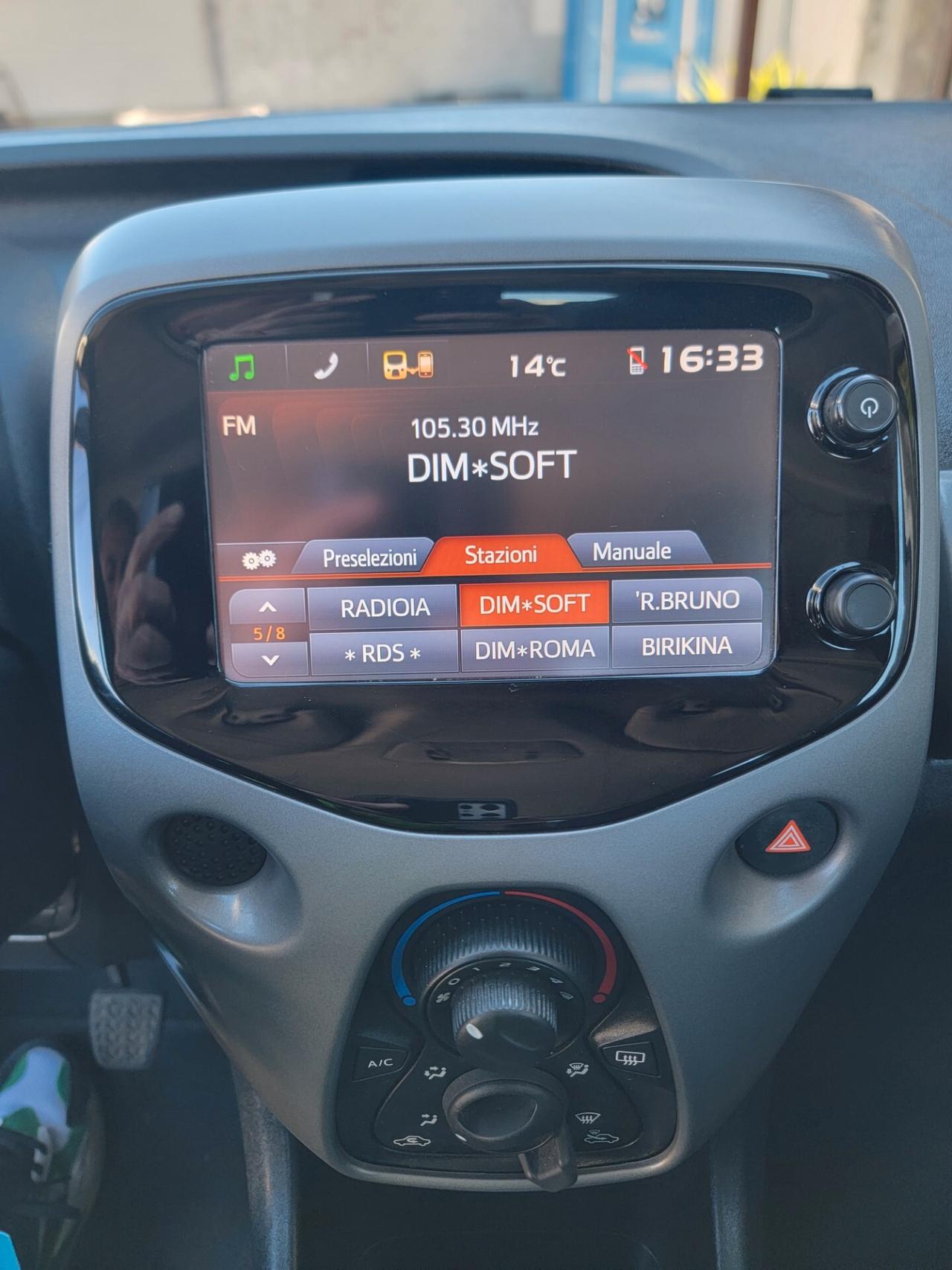 Toyota Aygo Connect 1.0 VVT-i 72 CV x-play MMT