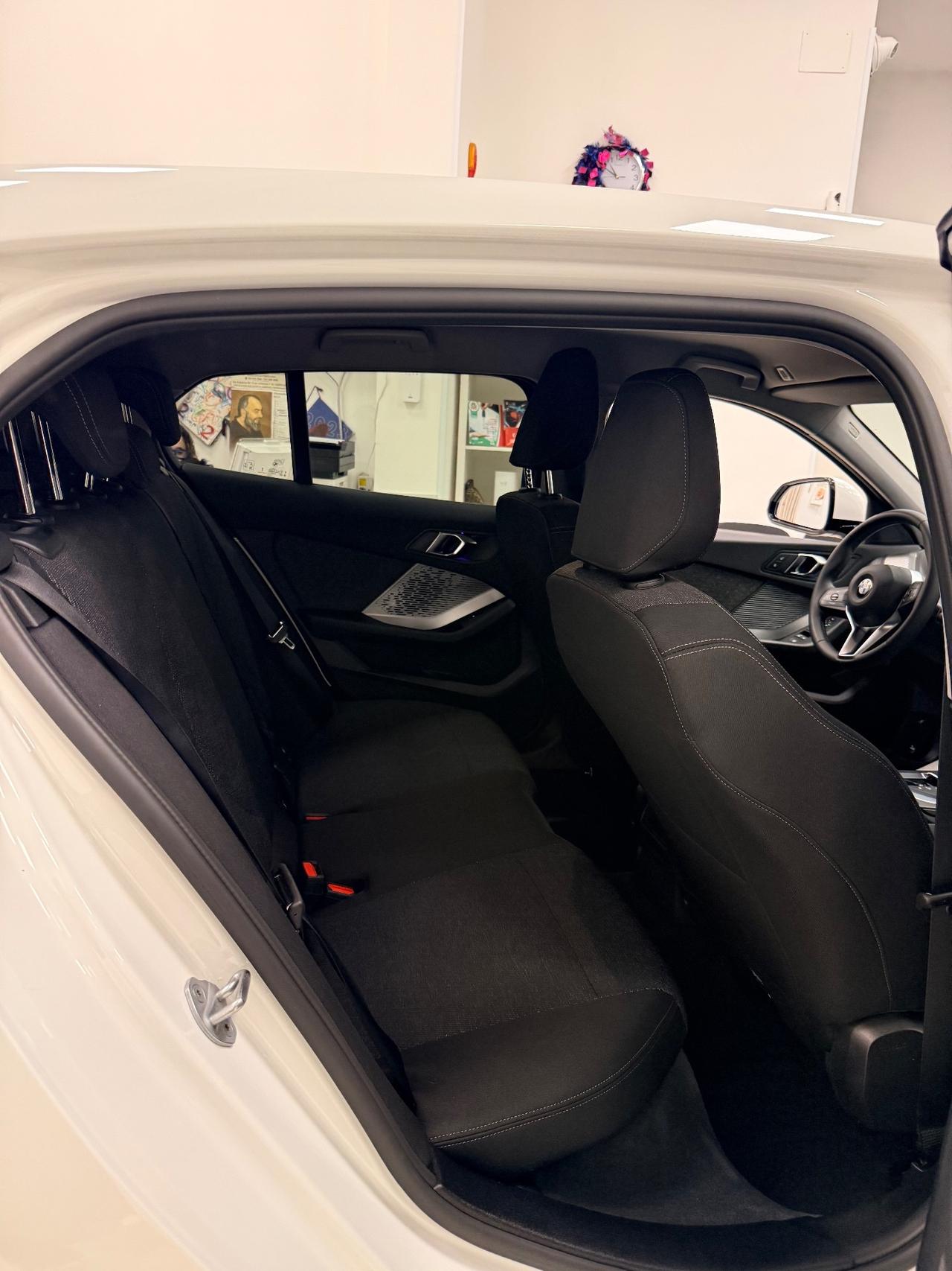 Bmw 118 118d MSport design LUCI SOFFUSE,APPLE CARPLAY,TELECAMERA.NAVI,GARANZIA UFFICIALE 24 MESI