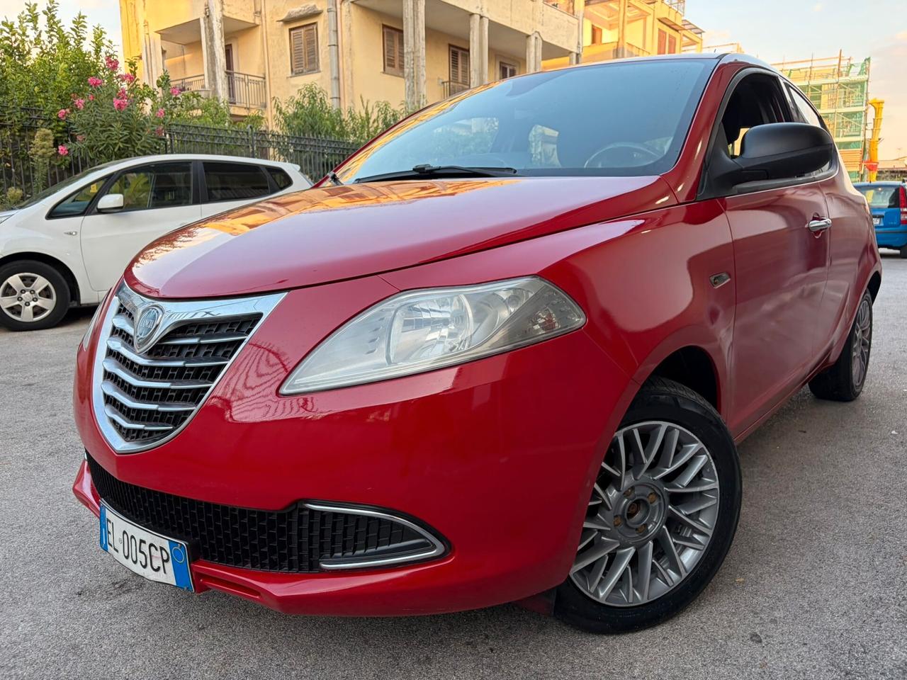 Lancia Ypsilon 1.2 69 CV 5 porte S&S Platinum