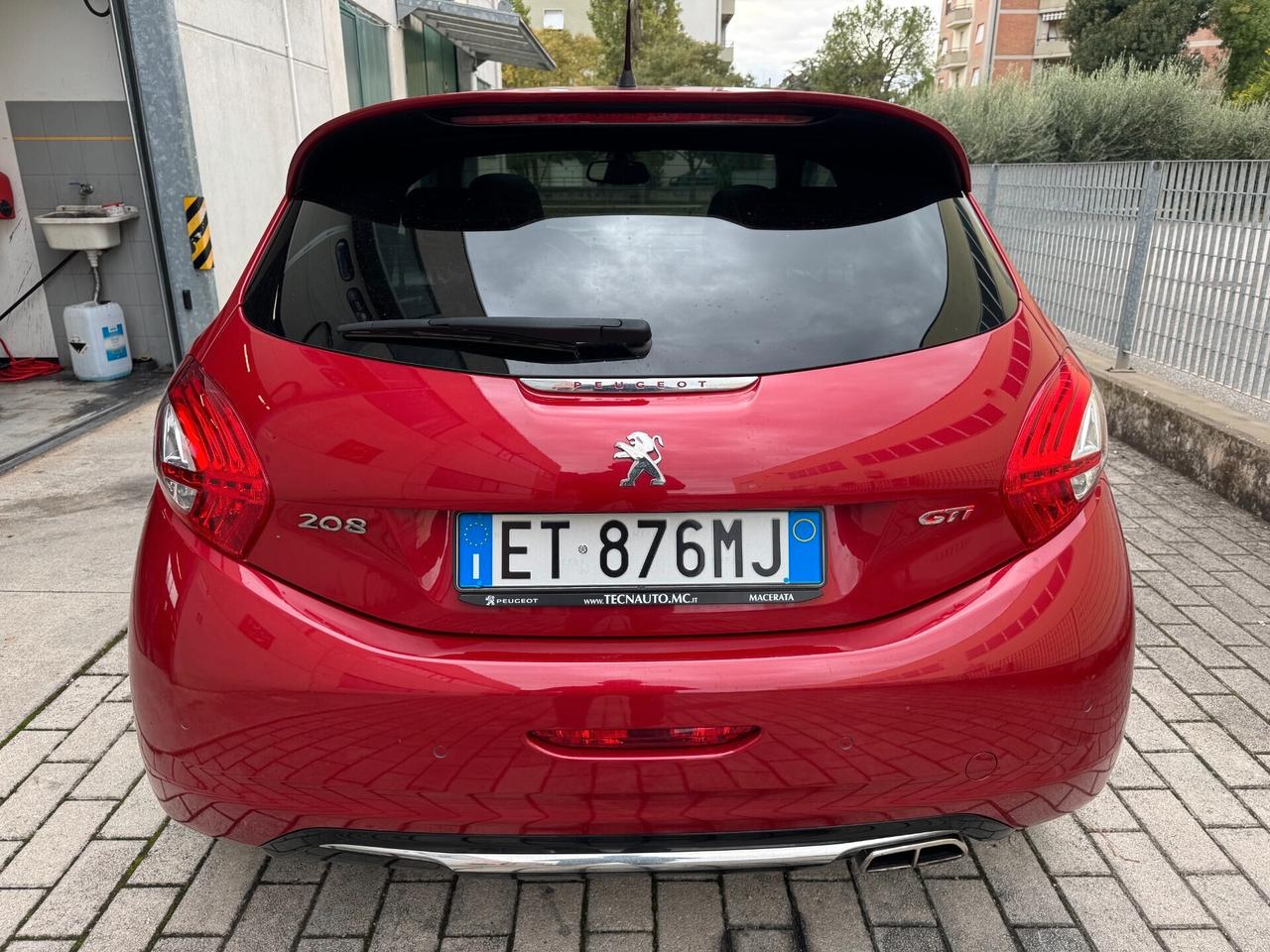 Peugeot 208 1.6 THP 200 CV 3 porte GTi