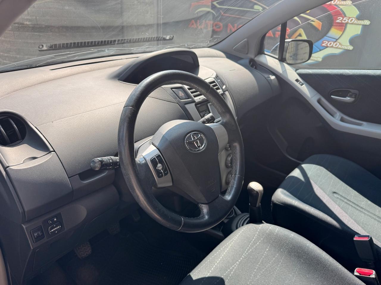Toyota Yaris 1.3 5 porte Navi NEOPATENTATI