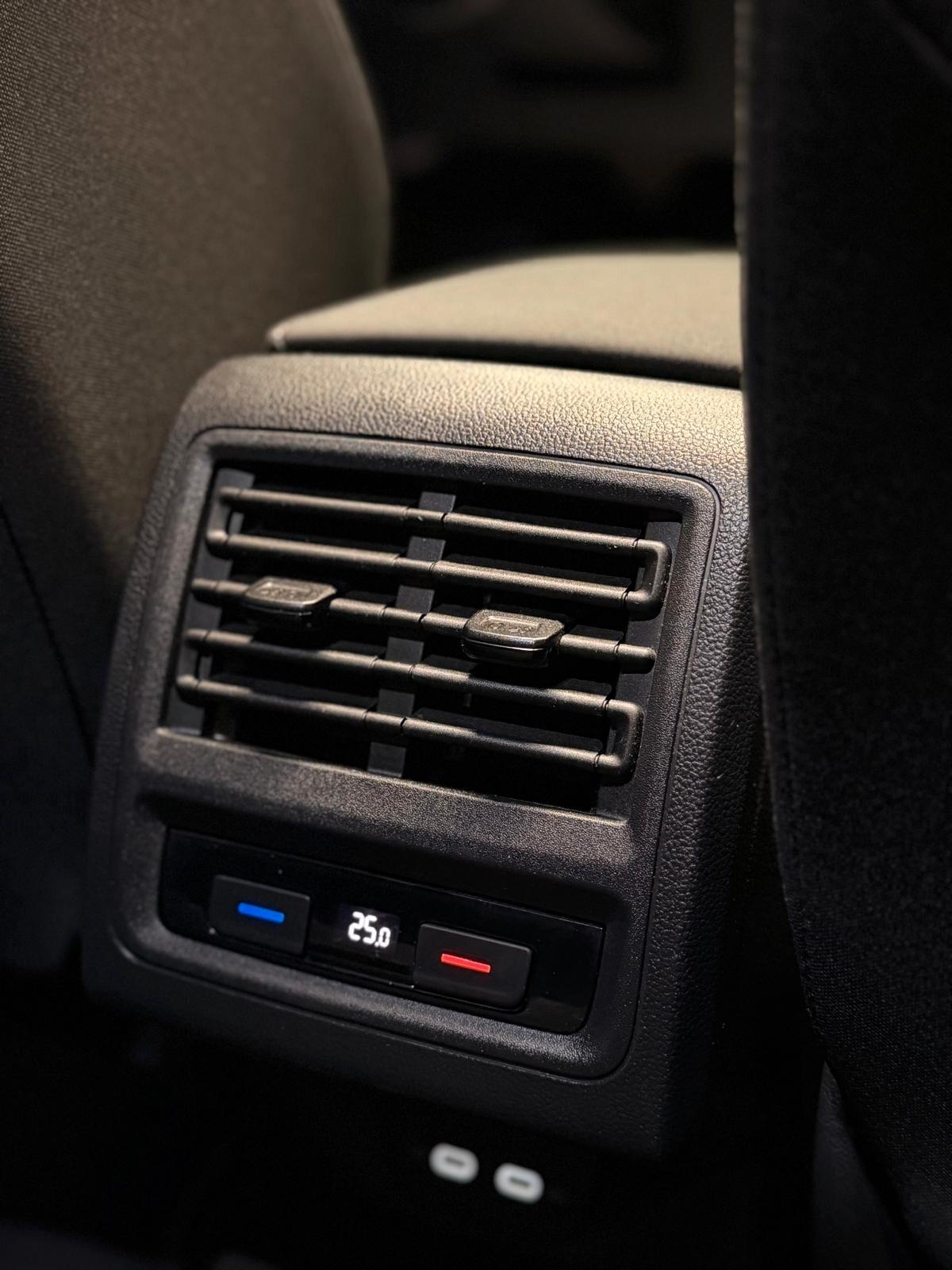 Volkswagen Golf 2.0 TDI 116 CV DSG SCR Style