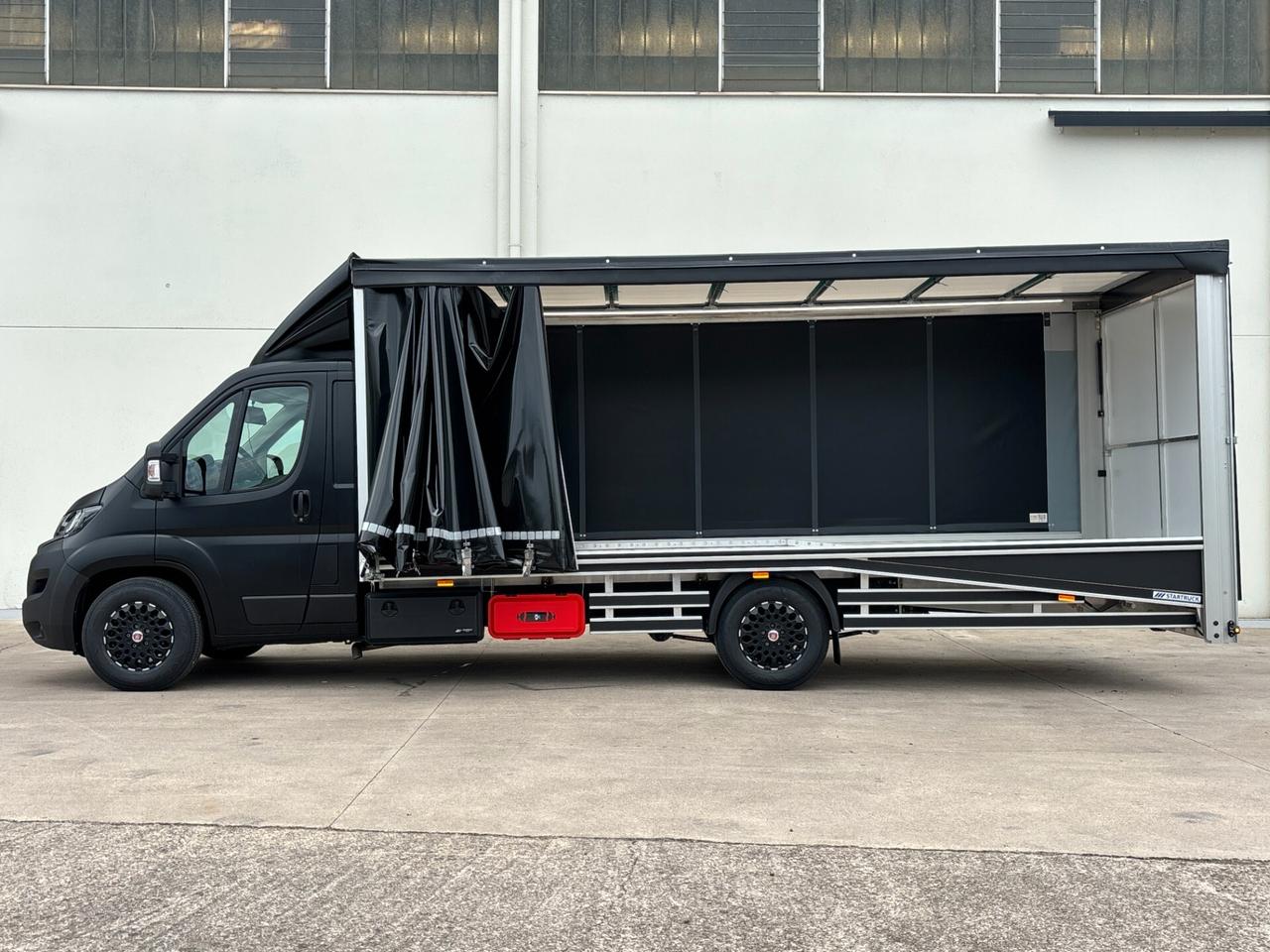Allestimento trasporto auto coperto carroattrezzi