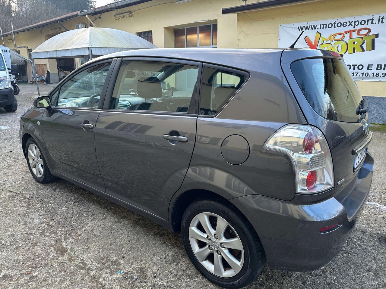 Toyota Corolla Verso 2.2 16V D-4D DPF Sol