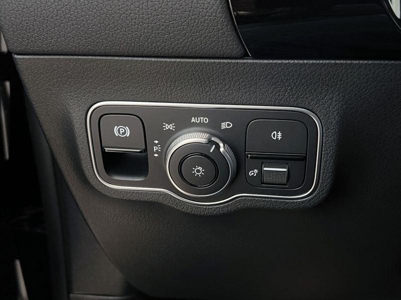 Mercedes-Benz GLA GLA 180 Premium auto